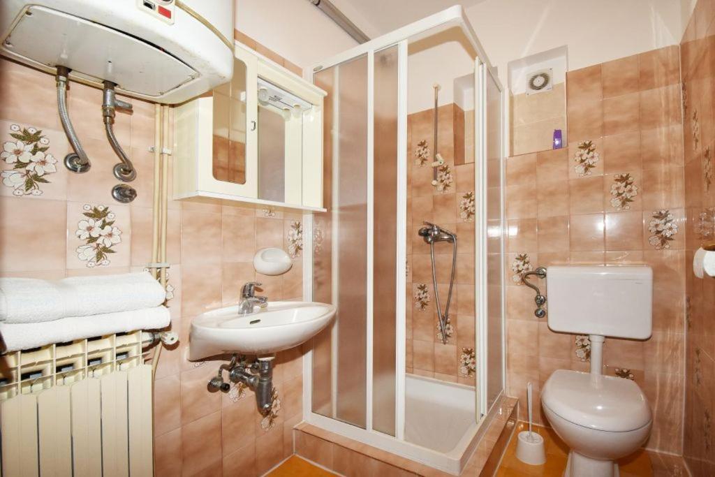 Apartments And Rooms Branka Novigrad  Luaran gambar